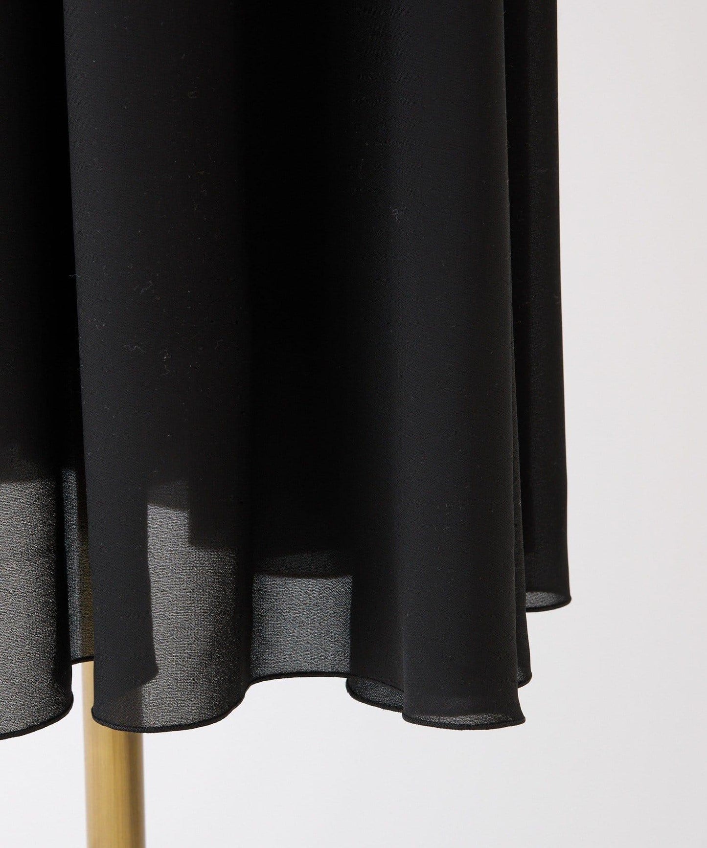 不對稱下襬層疊長款連衣裙