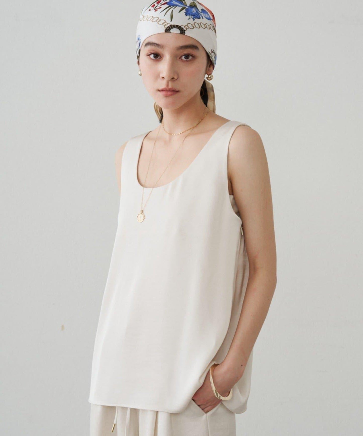 2WAY無袖緞面長款上衣