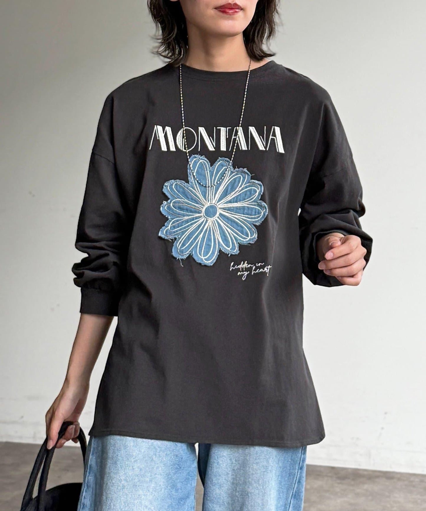 線花刺繡貼章長袖T恤