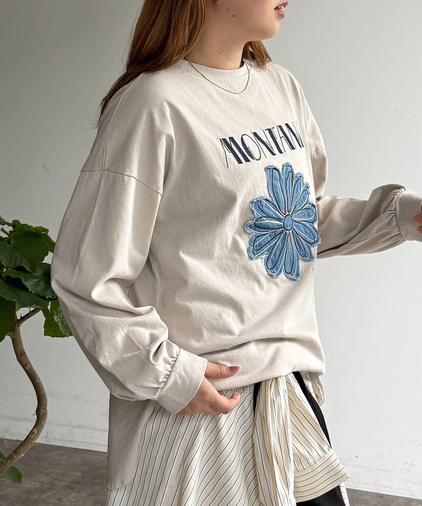 線花刺繡貼章長袖T恤