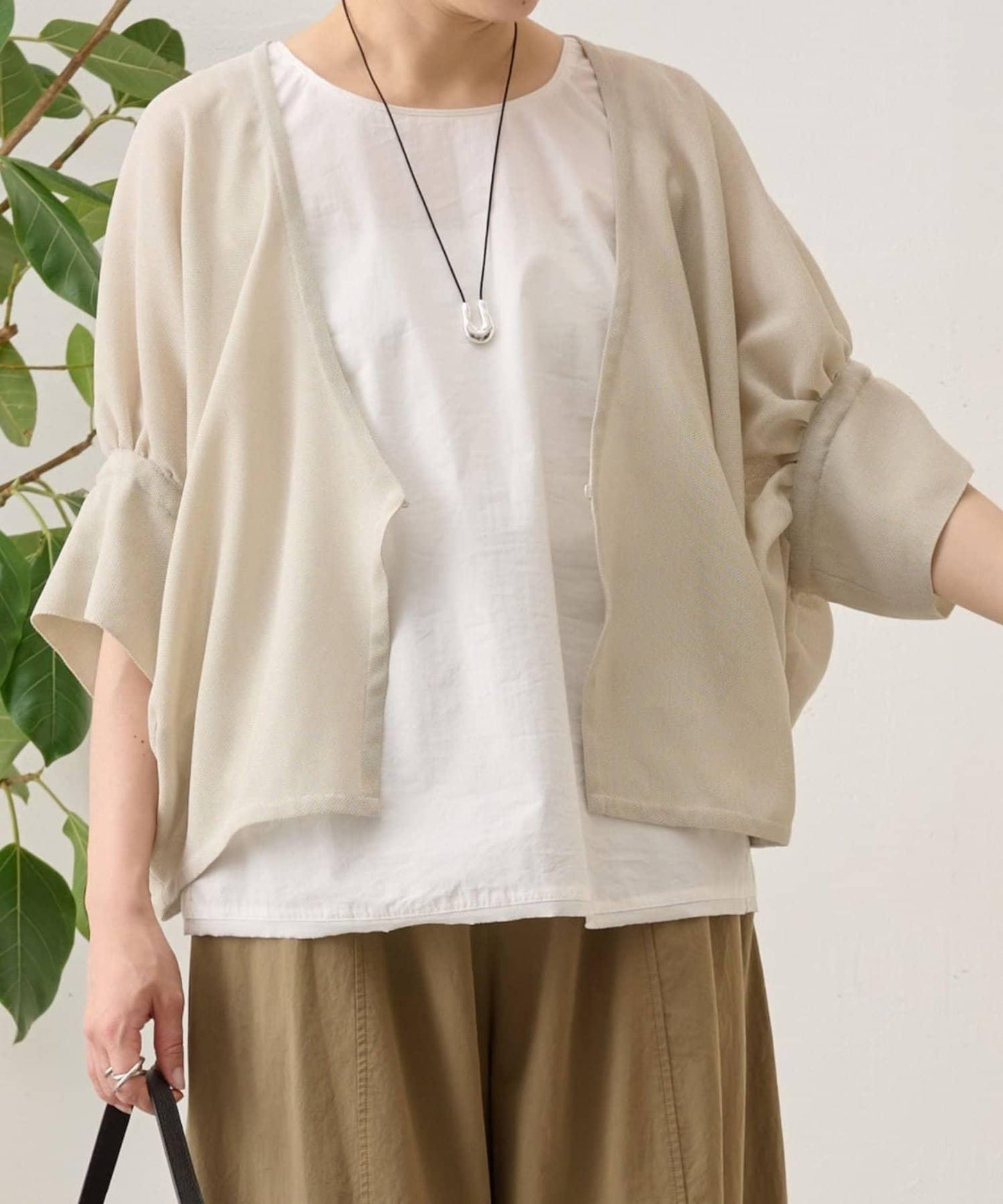 透紗褶皺蝙蝠袖外搭開衫