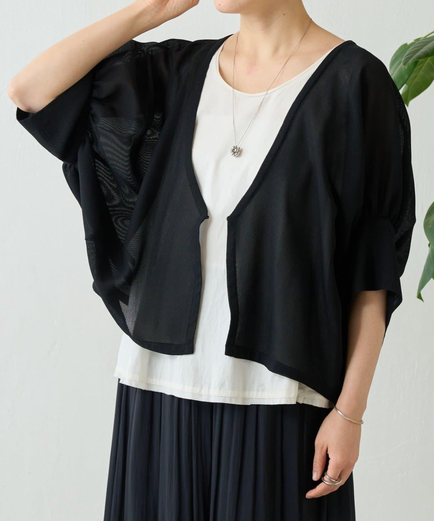 透紗褶皺蝙蝠袖外搭開衫