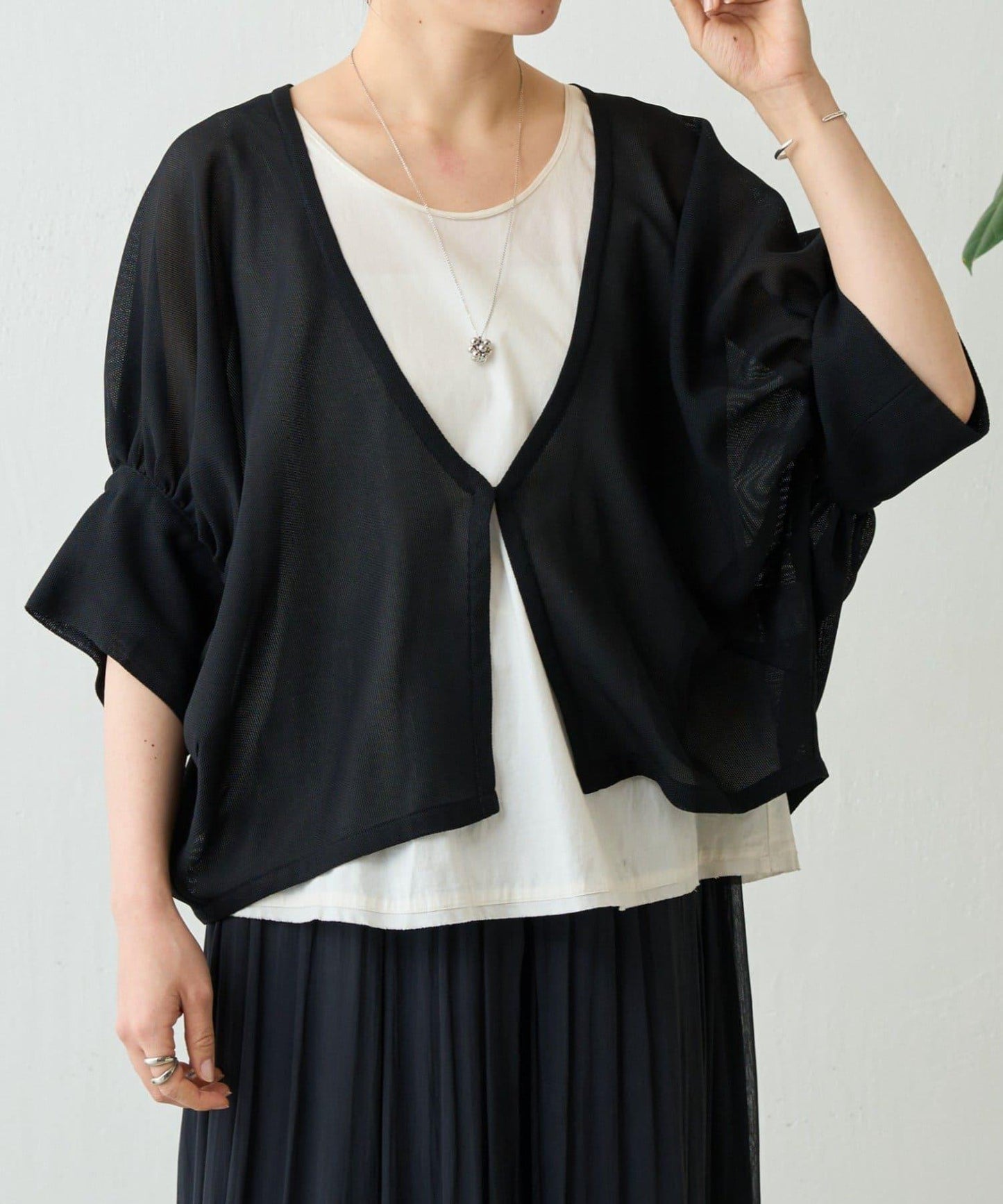 透紗褶皺蝙蝠袖外搭開衫