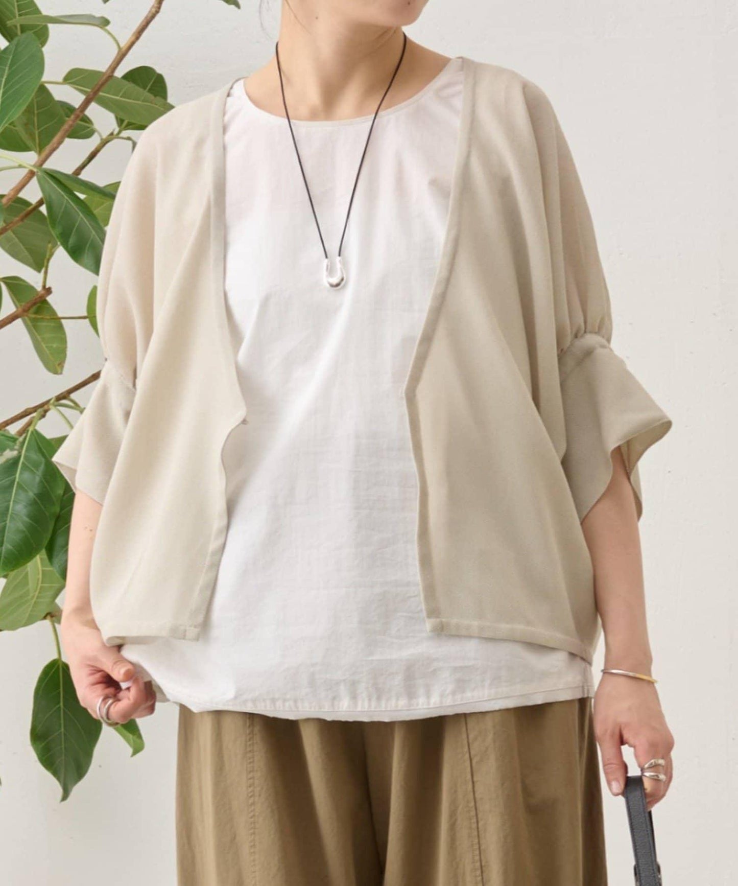 透紗褶皺蝙蝠袖外搭開衫