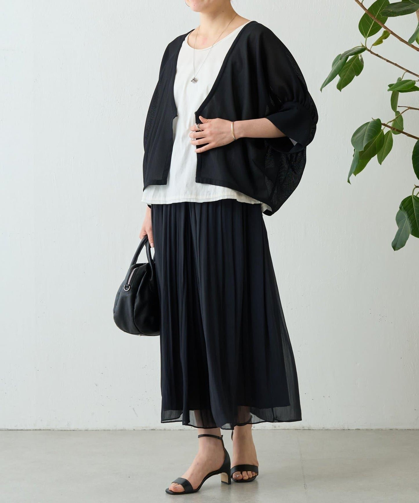 透紗褶皺蝙蝠袖外搭開衫