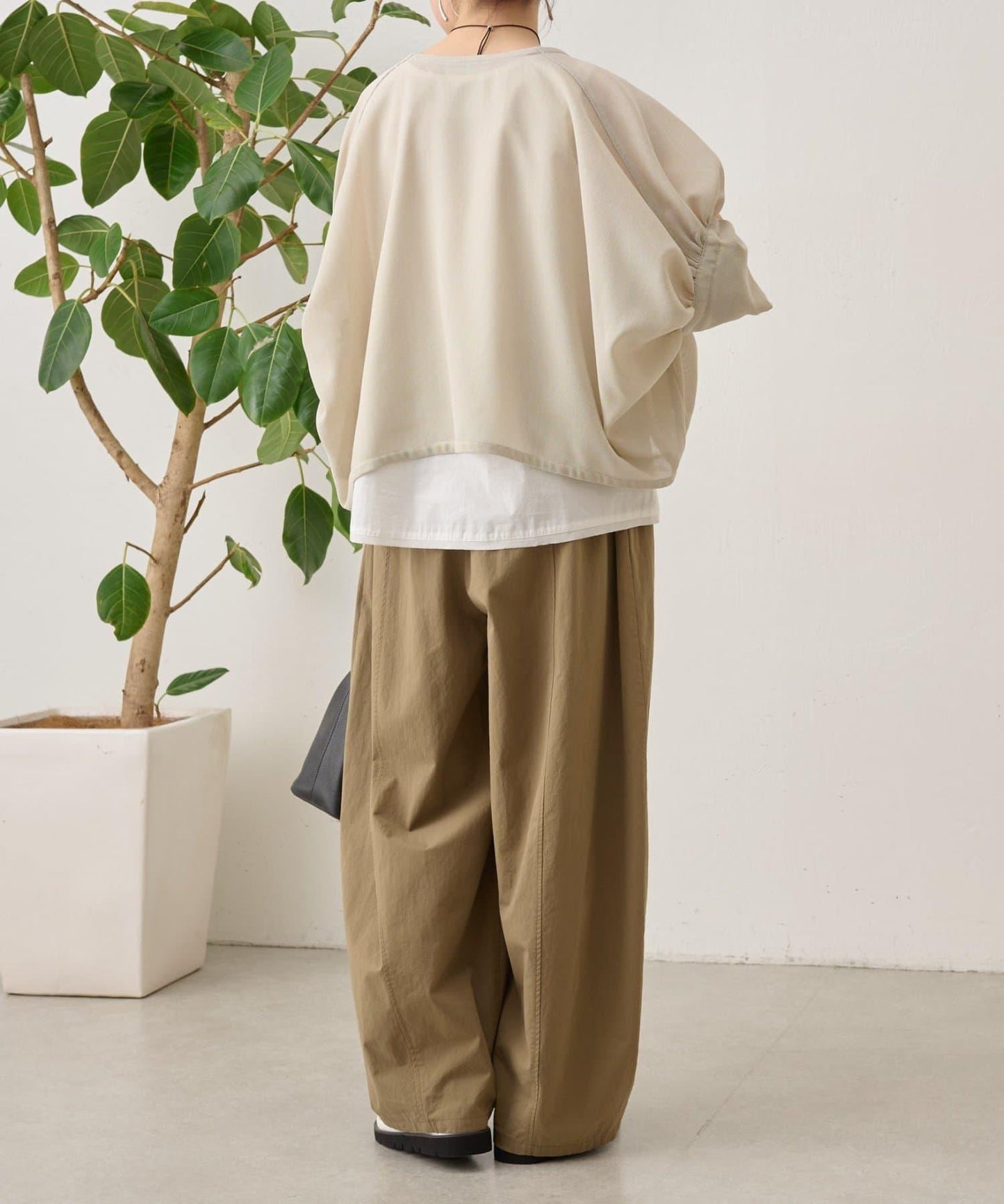 透紗褶皺蝙蝠袖外搭開衫