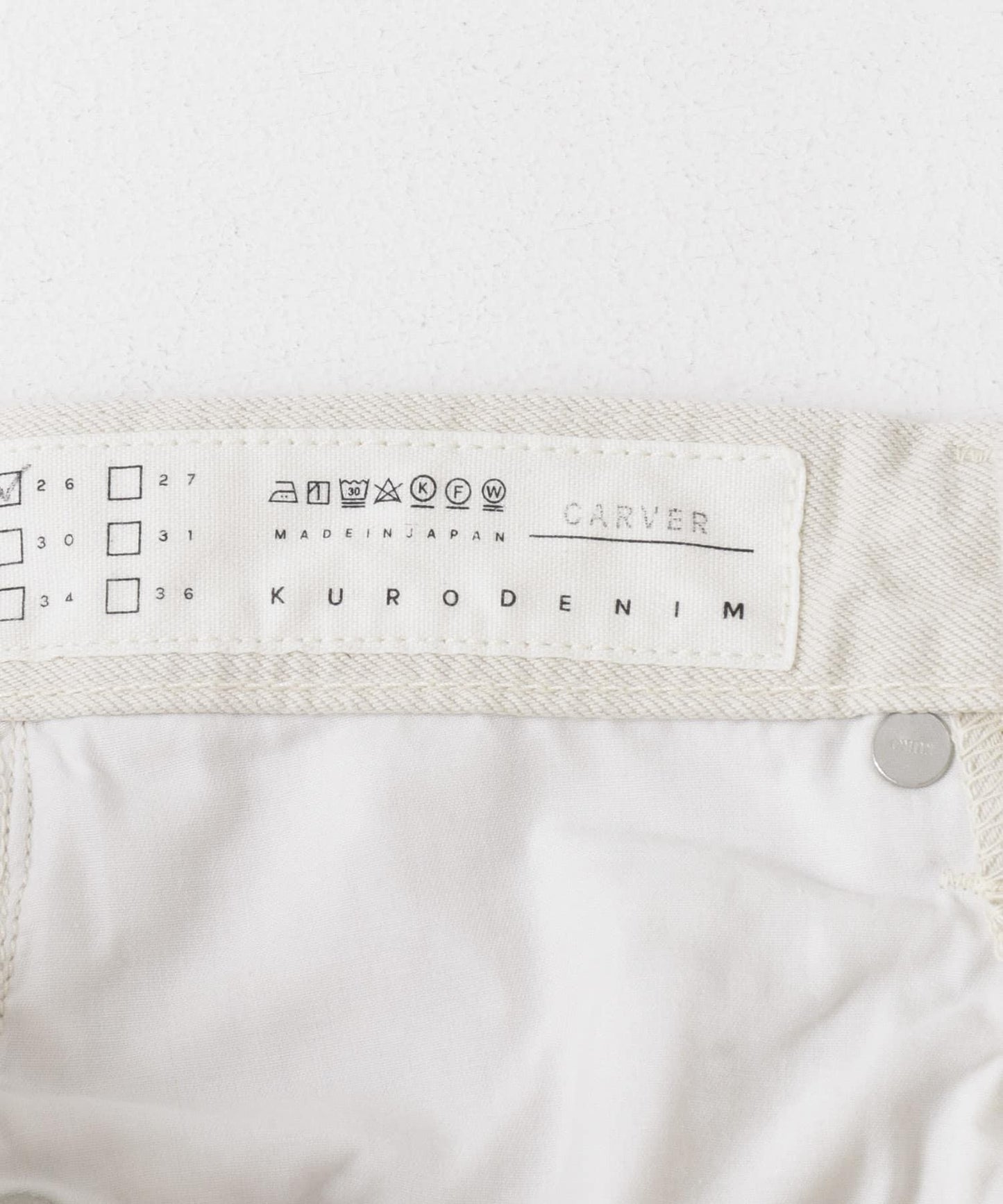 KURO CARVER OFF WHITE VW001