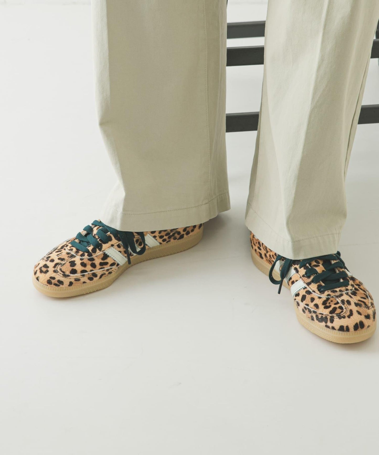 adidas SAMBA OG 鞋款