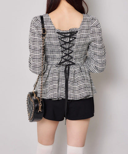 one after another 後背蕾絲荷葉下襬上衣