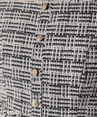 one after another 後背蕾絲荷葉下襬上衣