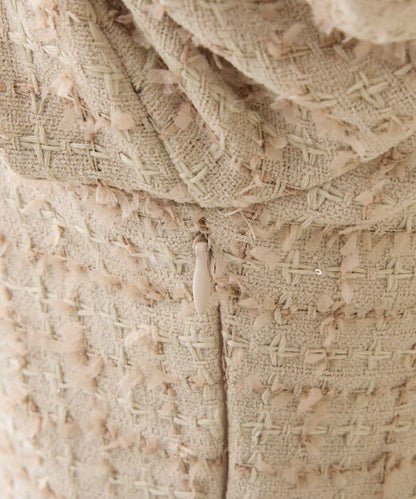 one after another 後背蕾絲荷葉下襬上衣