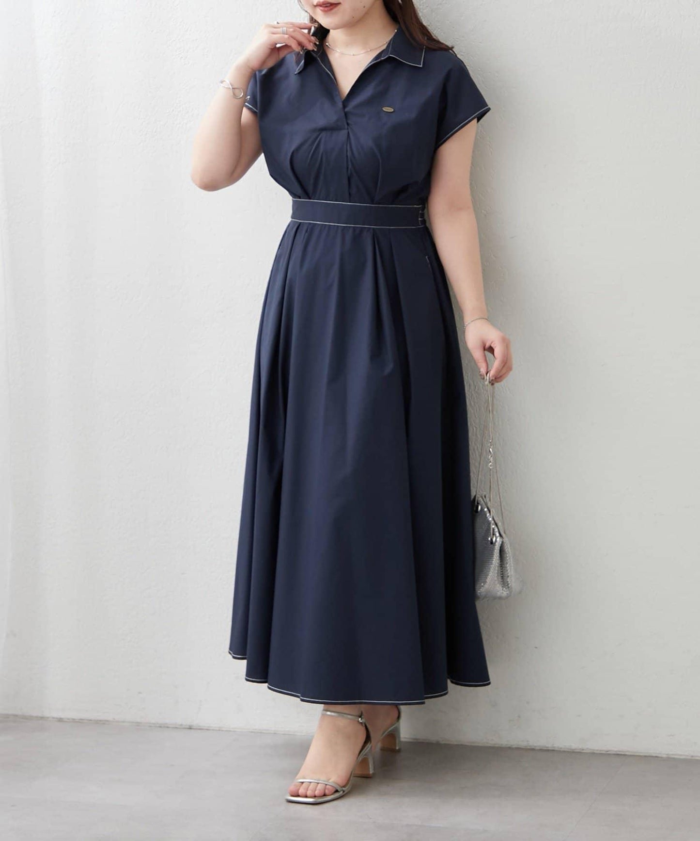 美型剪裁 開襟 法式袖 連衣裙