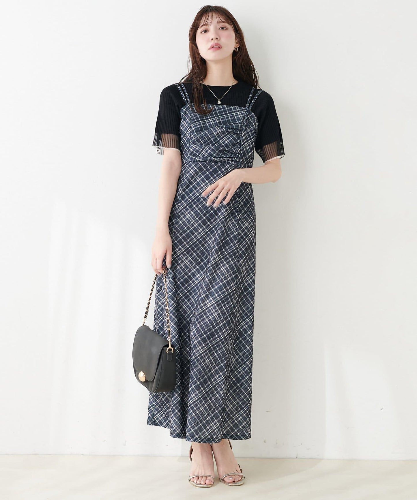 垂墜剪裁吊帶連衣裙