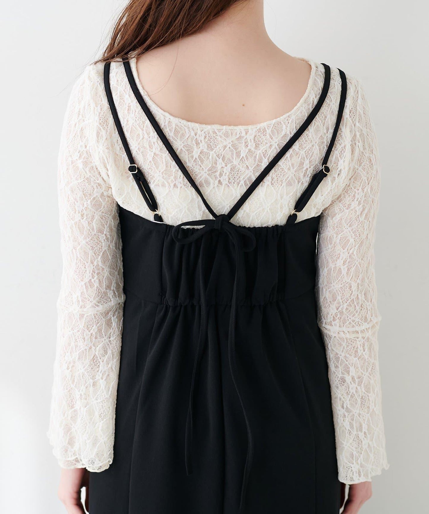 垂墜剪裁吊帶連衣裙