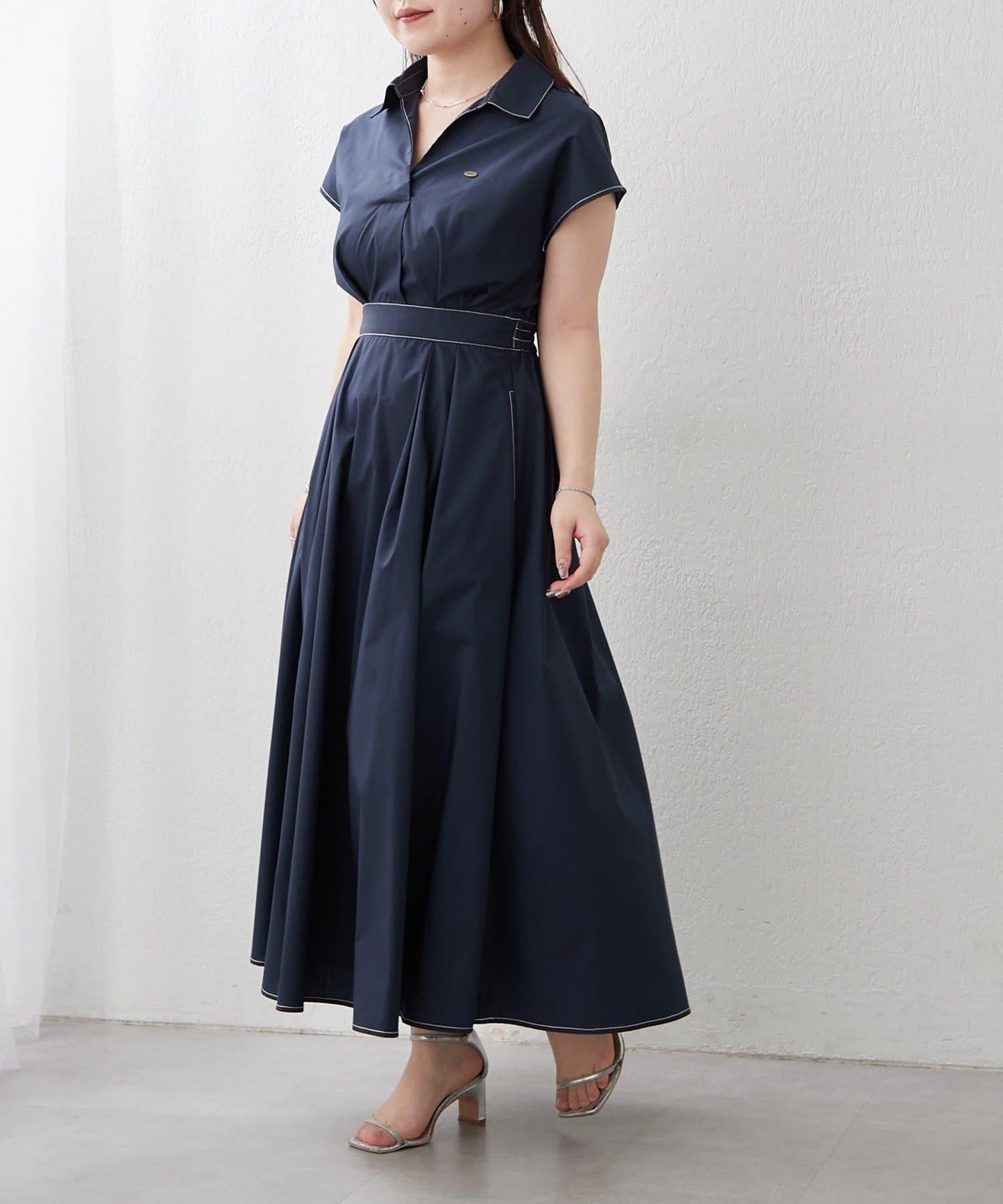 美型剪裁 開襟 法式袖 連衣裙