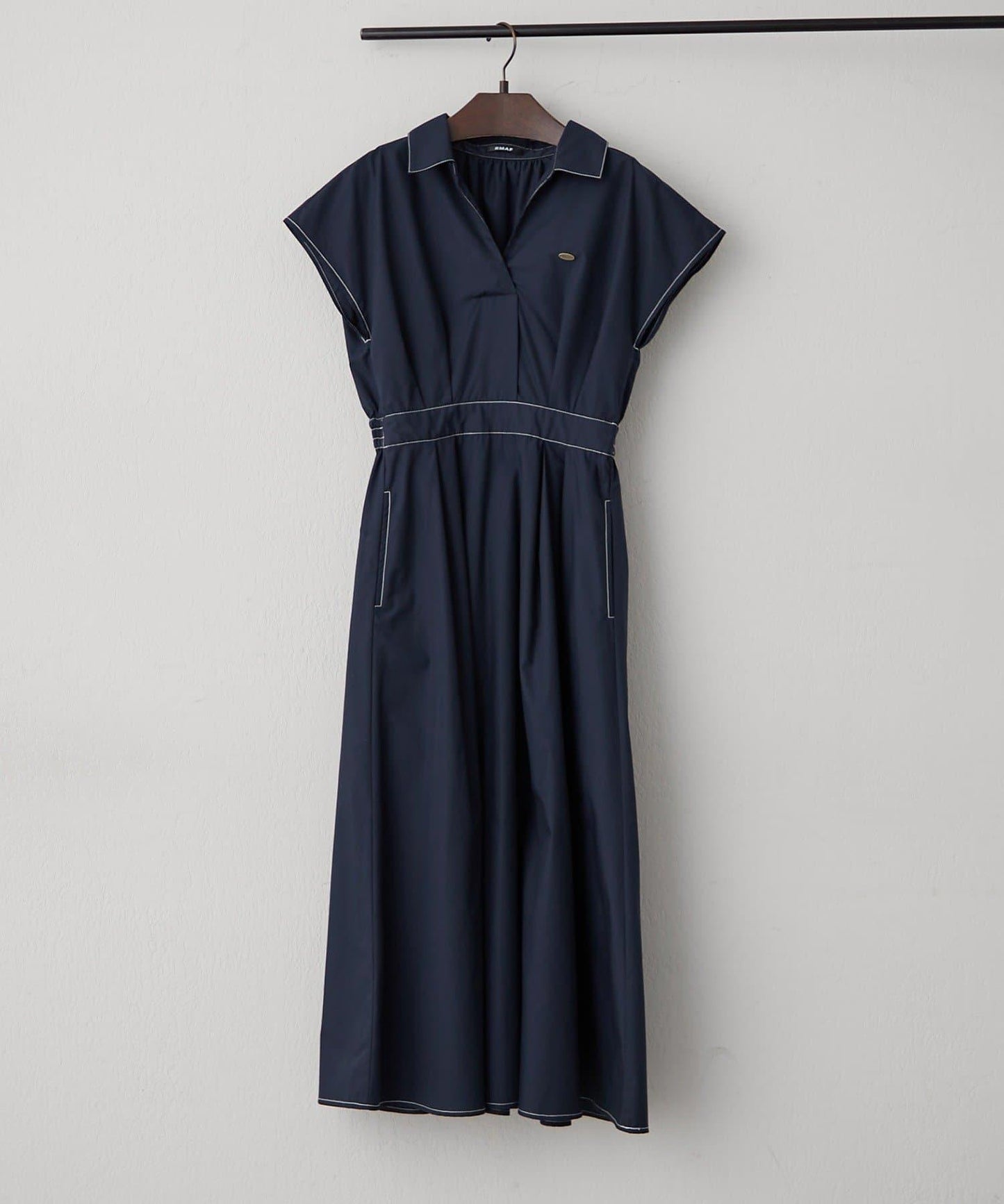 美型剪裁 開襟 法式袖 連衣裙