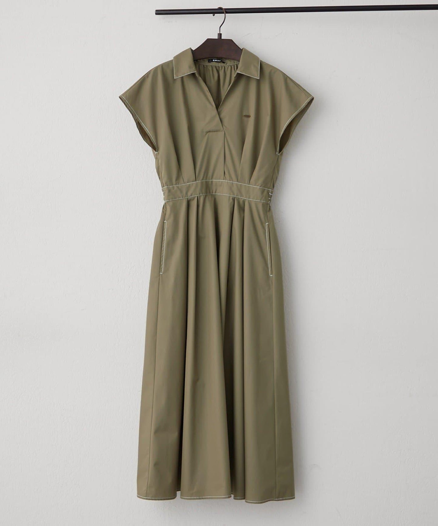 美型剪裁 開襟 法式袖 連衣裙