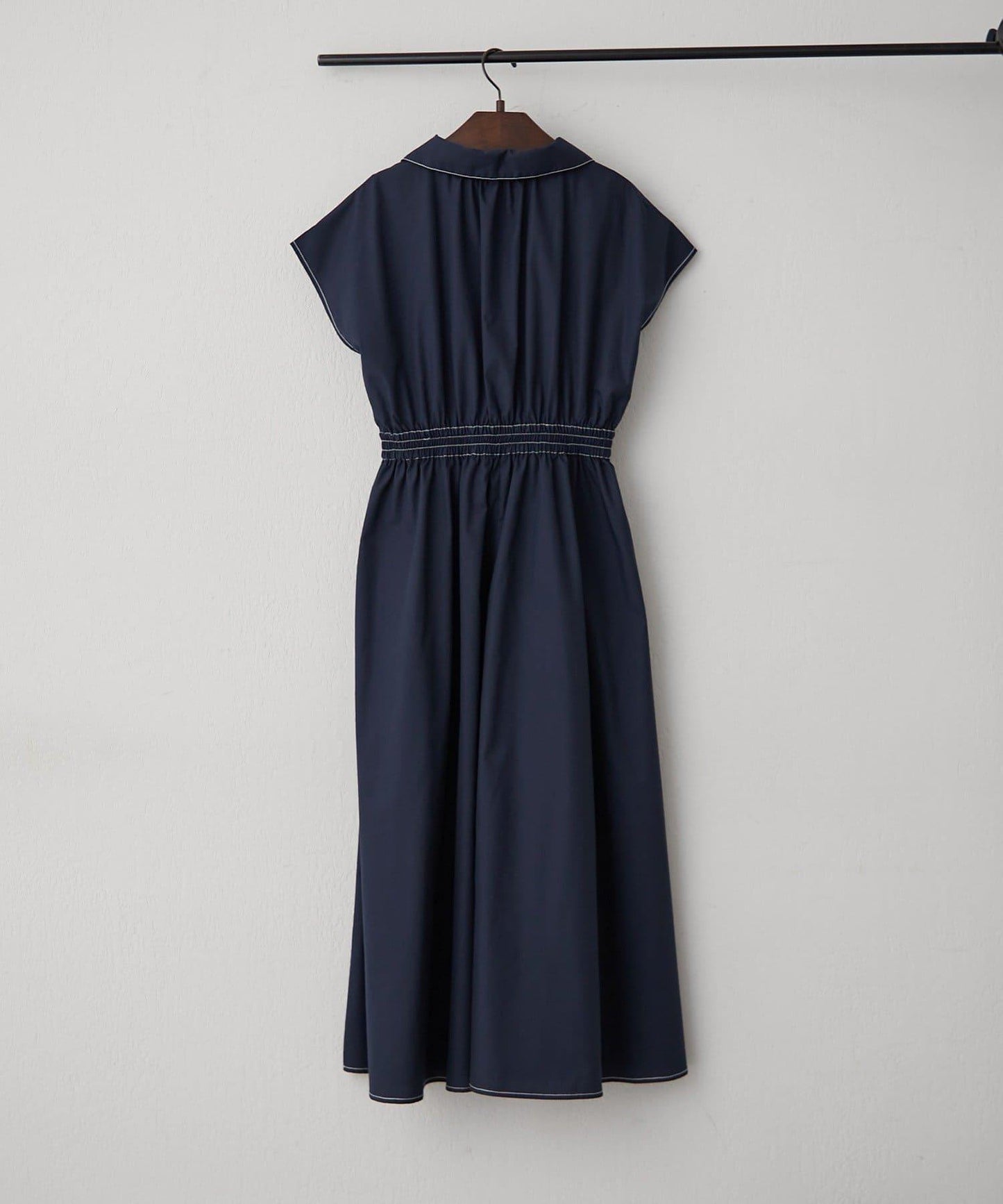 美型剪裁 開襟 法式袖 連衣裙