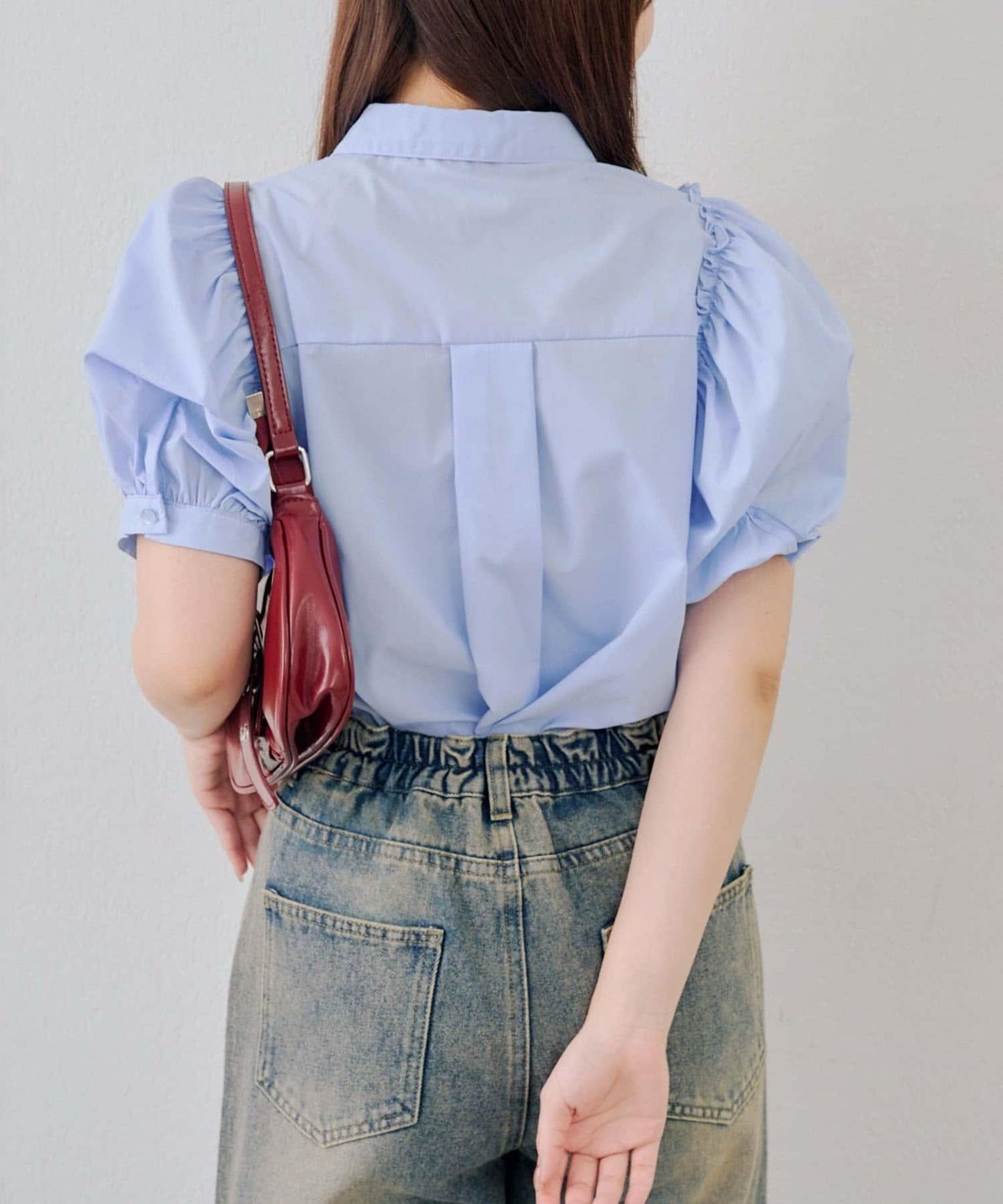 可愛蝴蝶結刺繡襯衫