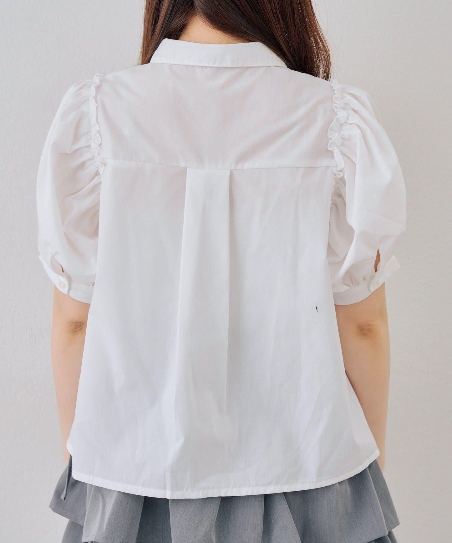 可愛蝴蝶結刺繡襯衫