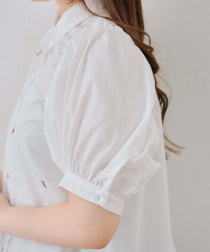 可愛蝴蝶結刺繡襯衫