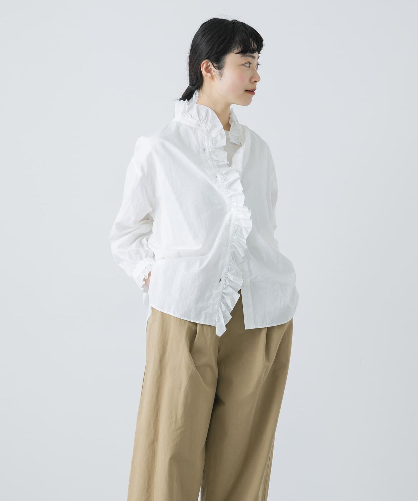 純棉荷葉邊領襯衫