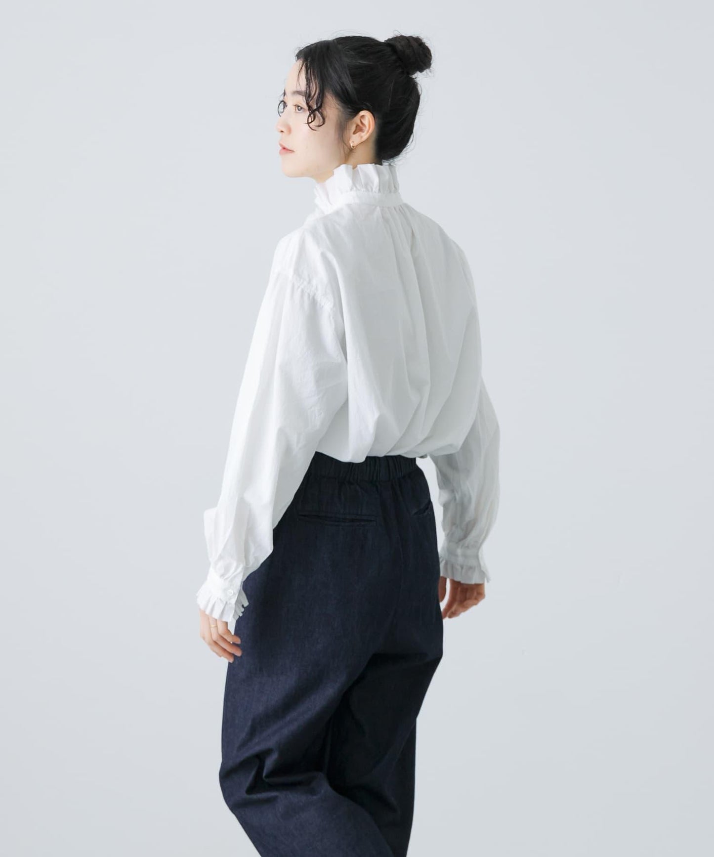 純棉荷葉邊領襯衫