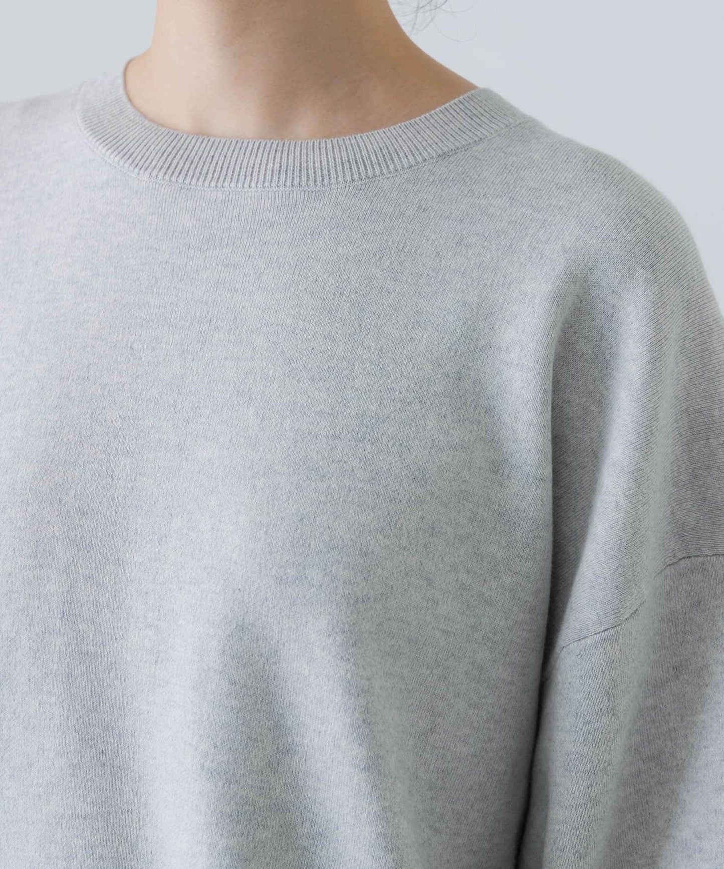 中性棉羊絨順滑針織套頭衫