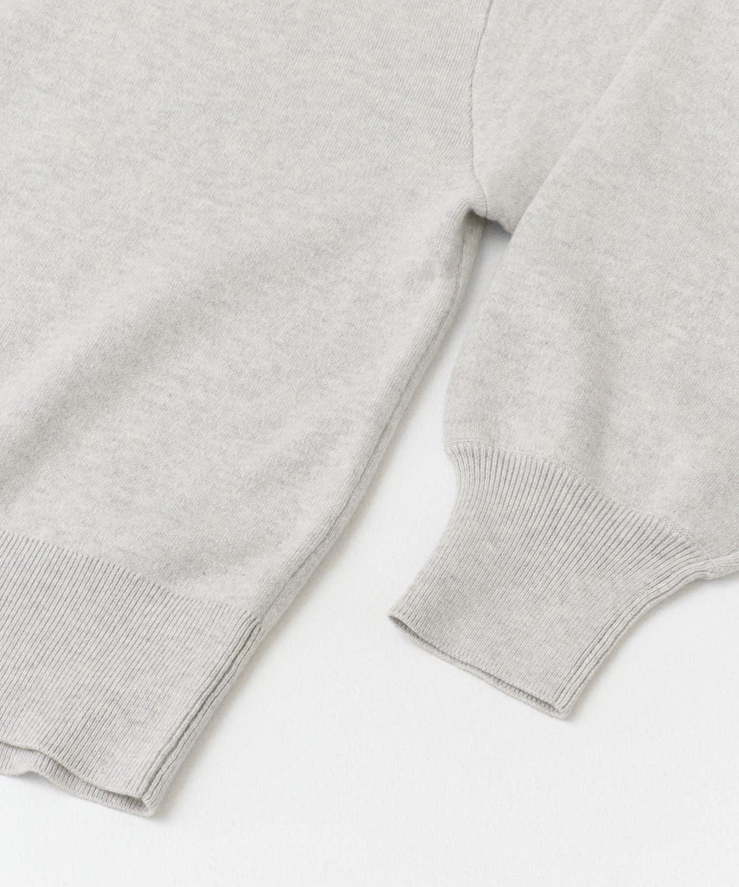 中性棉羊絨順滑針織套頭衫