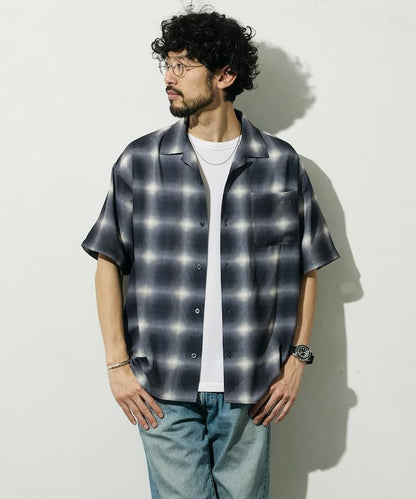 網眼材質 ＋ 寬鬆廓形 ＋ 滿版圖案設計 ＋ 開襟 ＋ 短袖襯衫 最終商品名： 網眼寬鬆廓形滿版圖案開襟短袖襯衫