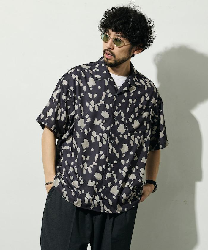 網眼材質 ＋ 寬鬆廓形 ＋ 滿版圖案設計 ＋ 開襟 ＋ 短袖襯衫 最終商品名： 網眼寬鬆廓形滿版圖案開襟短袖襯衫