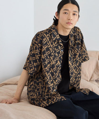 網眼材質 ＋ 寬鬆廓形 ＋ 滿版圖案設計 ＋ 開襟 ＋ 短袖襯衫 最終商品名： 網眼寬鬆廓形滿版圖案開襟短袖襯衫