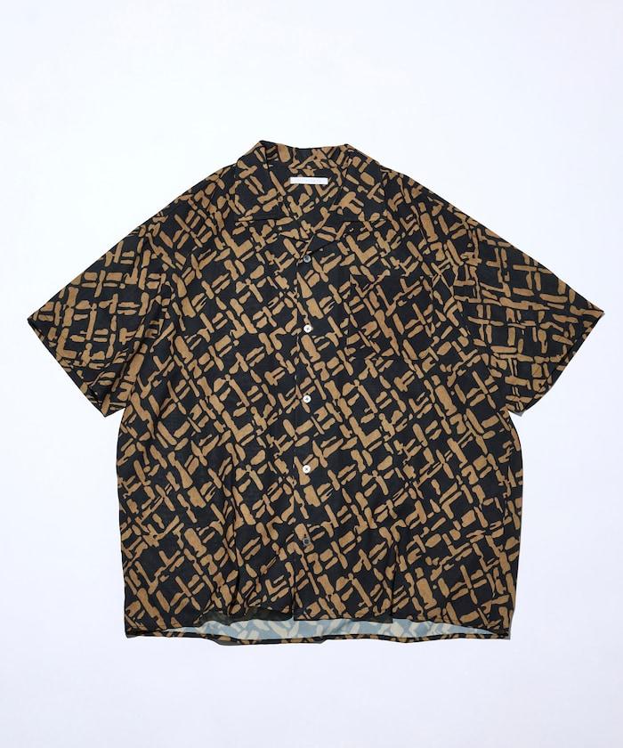 網眼材質 ＋ 寬鬆廓形 ＋ 滿版圖案設計 ＋ 開襟 ＋ 短袖襯衫 最終商品名： 網眼寬鬆廓形滿版圖案開襟短袖襯衫