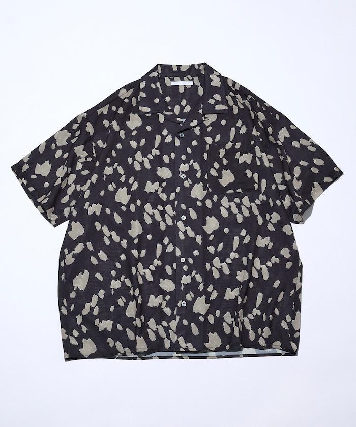 網眼材質 ＋ 寬鬆廓形 ＋ 滿版圖案設計 ＋ 開襟 ＋ 短袖襯衫 最終商品名： 網眼寬鬆廓形滿版圖案開襟短袖襯衫