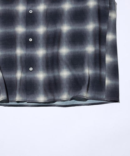 網眼材質 ＋ 寬鬆廓形 ＋ 滿版圖案設計 ＋ 開襟 ＋ 短袖襯衫 最終商品名： 網眼寬鬆廓形滿版圖案開襟短袖襯衫