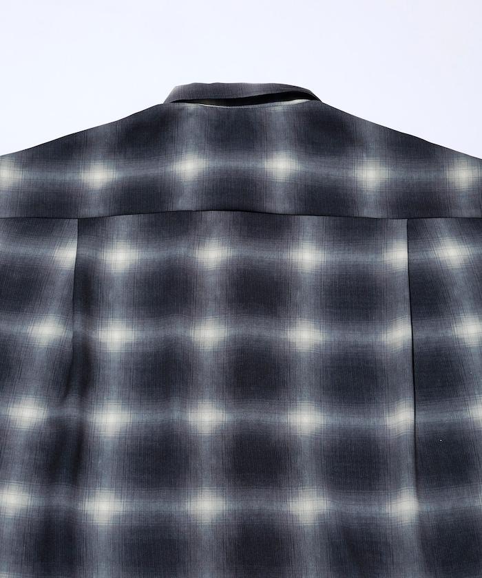 網眼材質 ＋ 寬鬆廓形 ＋ 滿版圖案設計 ＋ 開襟 ＋ 短袖襯衫 最終商品名： 網眼寬鬆廓形滿版圖案開襟短袖襯衫