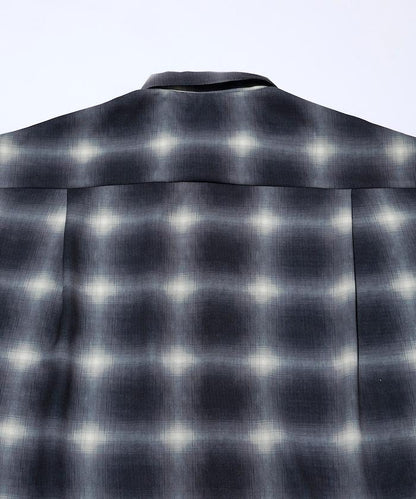 網眼材質 ＋ 寬鬆廓形 ＋ 滿版圖案設計 ＋ 開襟 ＋ 短袖襯衫 最終商品名： 網眼寬鬆廓形滿版圖案開襟短袖襯衫