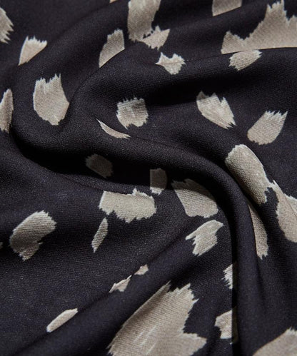 網眼材質 ＋ 寬鬆廓形 ＋ 滿版圖案設計 ＋ 開襟 ＋ 短袖襯衫 最終商品名： 網眼寬鬆廓形滿版圖案開襟短袖襯衫