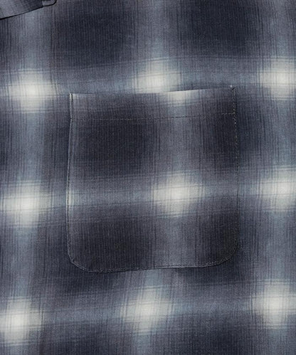 網眼材質 ＋ 寬鬆廓形 ＋ 滿版圖案設計 ＋ 開襟 ＋ 短袖襯衫 最終商品名： 網眼寬鬆廓形滿版圖案開襟短袖襯衫