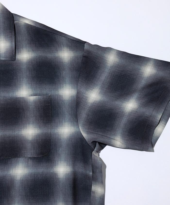 網眼材質 ＋ 寬鬆廓形 ＋ 滿版圖案設計 ＋ 開襟 ＋ 短袖襯衫 最終商品名： 網眼寬鬆廓形滿版圖案開襟短袖襯衫