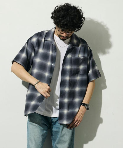 網眼材質 ＋ 寬鬆廓形 ＋ 滿版圖案設計 ＋ 開襟 ＋ 短袖襯衫 最終商品名： 網眼寬鬆廓形滿版圖案開襟短袖襯衫