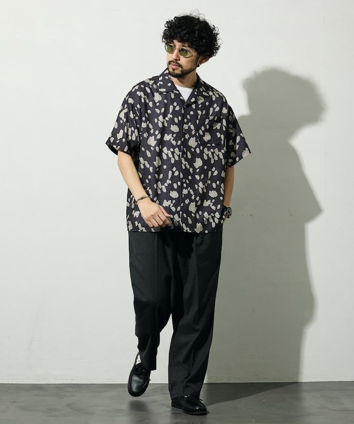 網眼材質 ＋ 寬鬆廓形 ＋ 滿版圖案設計 ＋ 開襟 ＋ 短袖襯衫 最終商品名： 網眼寬鬆廓形滿版圖案開襟短袖襯衫