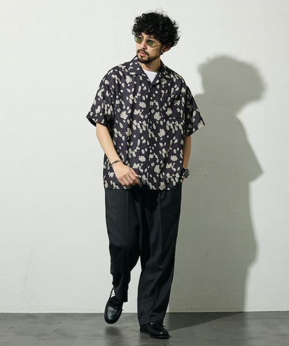 網眼材質 ＋ 寬鬆廓形 ＋ 滿版圖案設計 ＋ 開襟 ＋ 短袖襯衫 最終商品名： 網眼寬鬆廓形滿版圖案開襟短袖襯衫