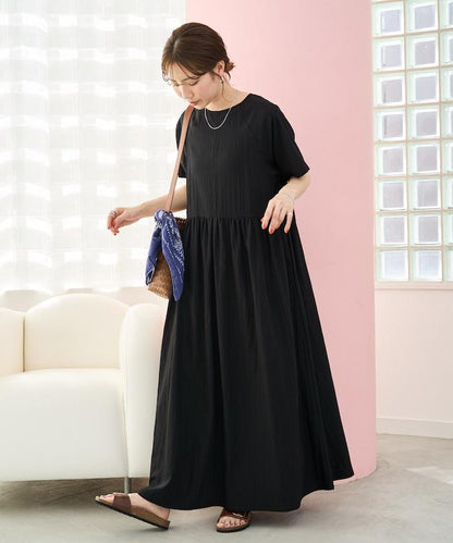 尼龍皺感 拼接層疊 輕盈面料 連衣裙