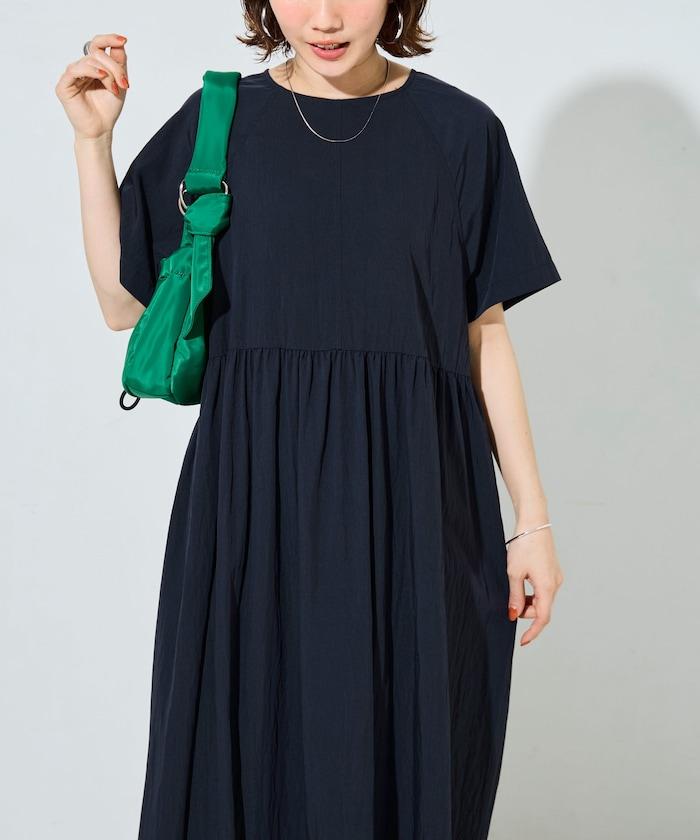 尼龍皺感 拼接層疊 輕盈面料 連衣裙