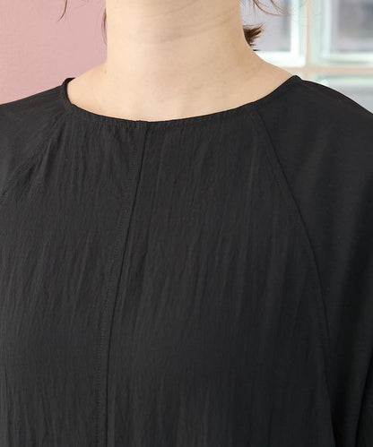 尼龍皺感 拼接層疊 輕盈面料 連衣裙