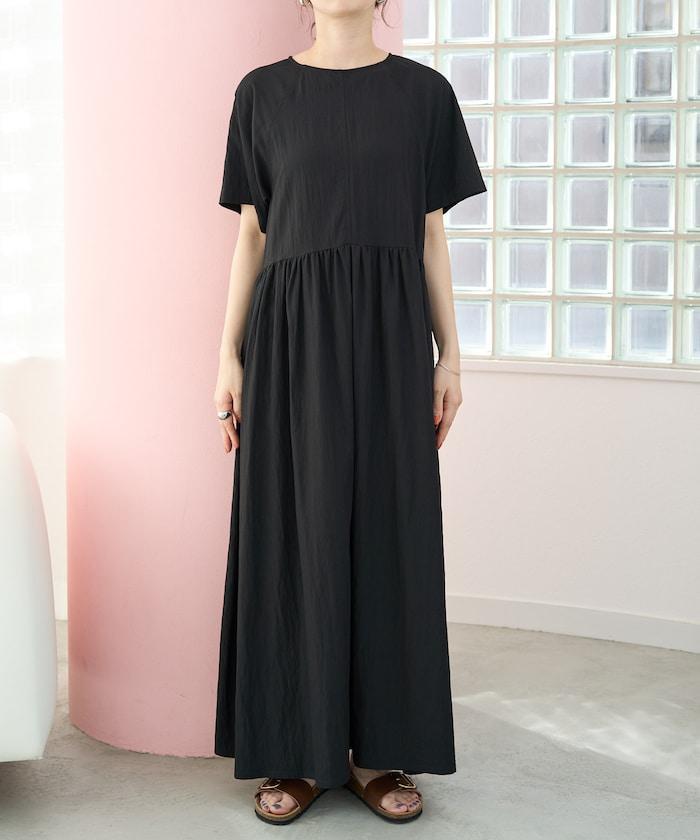 尼龍皺感 拼接層疊 輕盈面料 連衣裙