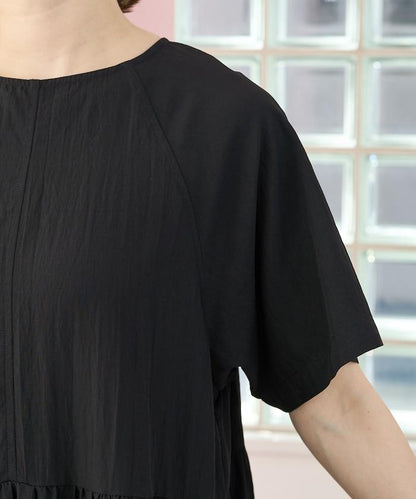 尼龍皺感 拼接層疊 輕盈面料 連衣裙