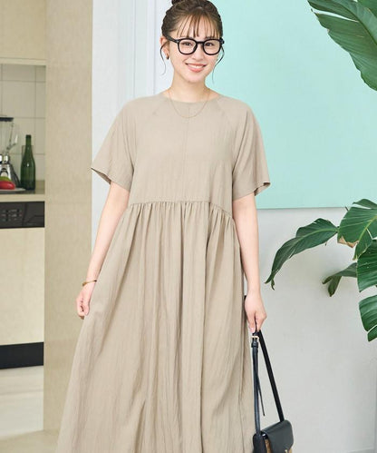 尼龍皺感 拼接層疊 輕盈面料 連衣裙