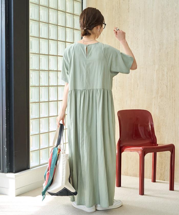 尼龍皺感 拼接層疊 輕盈面料 連衣裙